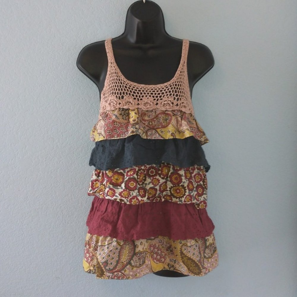 Lulumari Ruffled Tank. (Large)